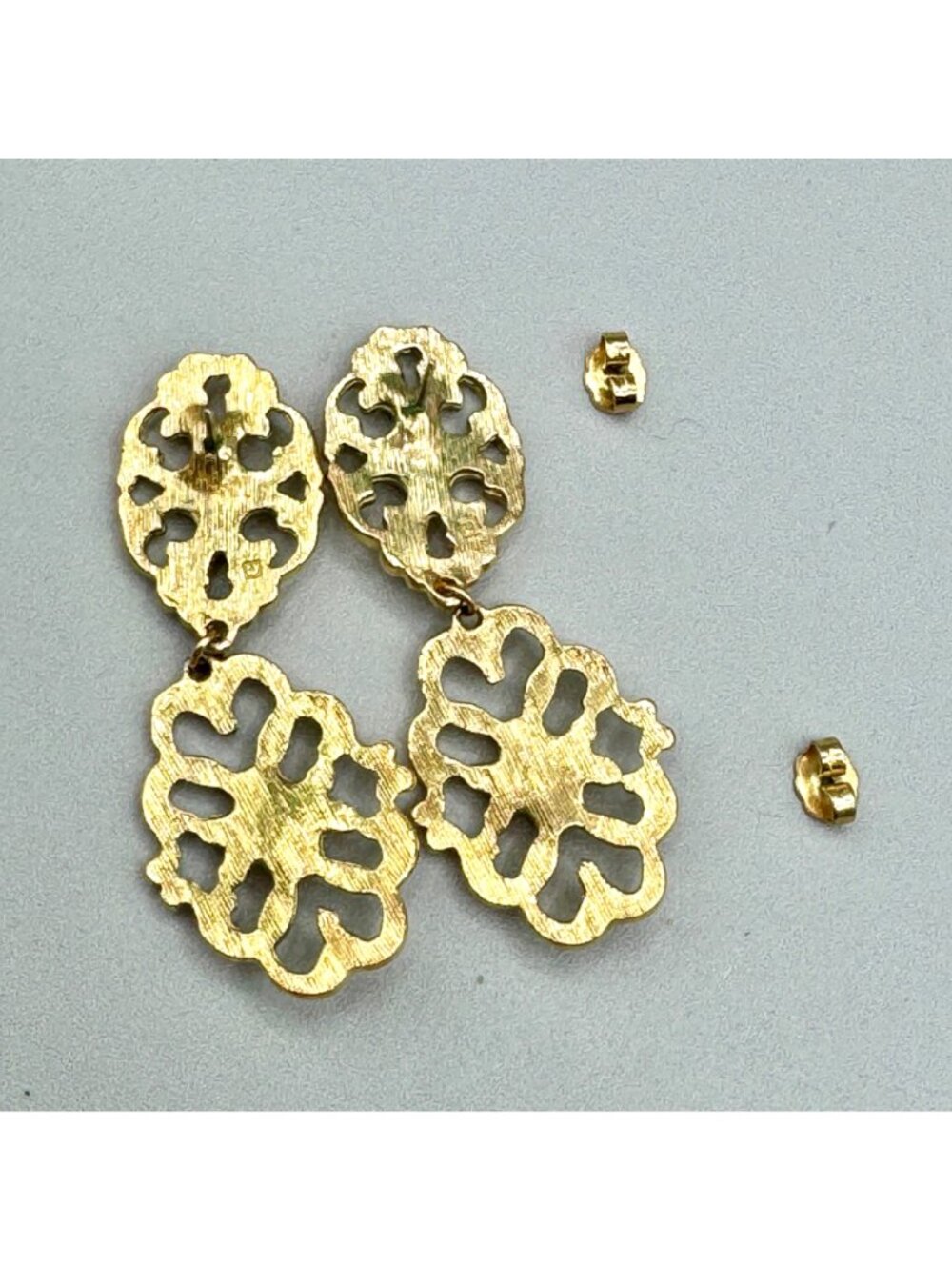 Vintage Avon Graceful Trellis Earrings Pierced Gold Tone Dangle Drop Statement - Picture 8 of 10